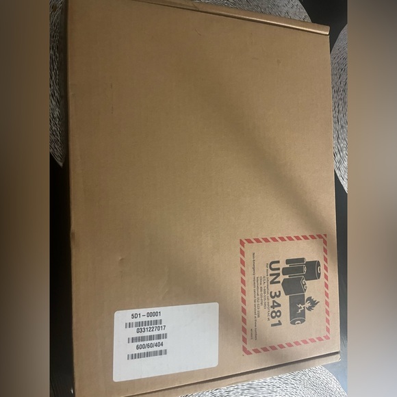 Laptop - Picture 1 of 5